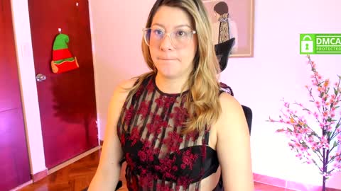 Snapshot of chanell_taylor_ chatting on December 17, 2024, 11:06 am chanell online show from December 17, 2024, 11:06 am