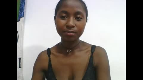 Snapshot of chantale483461 chatting on March 10, 2026, 6:29 am chantale483461 online show from March 10, 2026, 6:29 am