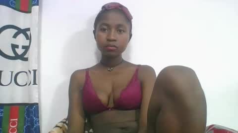 Snapshot of chantale483461 chatting on March 26, 2026, 5:46 am chantale483461 online show from March 26, 2026, 5:46 am