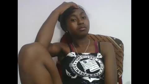 Snapshot of chantale483461 chatting on April 10, 2026, 6:23 pm chantale483461 online show from April 10, 2026, 6:23 pm