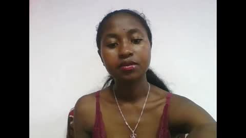 Snapshot of chantale483461 chatting on April 15, 2026, 5:14 am chantale483461 online show from April 15, 2026, 5:14 am