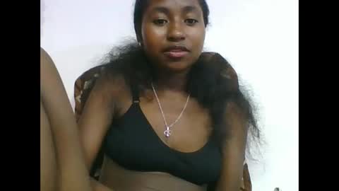 chantale483461 online show from April 21, 2026, 4:23 pm