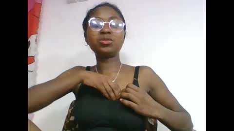 chantale483461 online show from May 3, 2026, 8:42 am