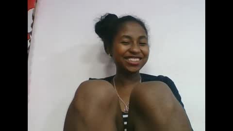 chantale483461 online show from May 16, 2026, 10:36 am