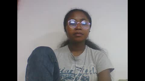 chantale483461 online show from May 22, 2026, 6:20 am