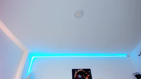   online show from September 26, 2025, 3:05 pm