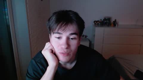 charleshanson69 online show from November 25, 2025, 4:07 pm