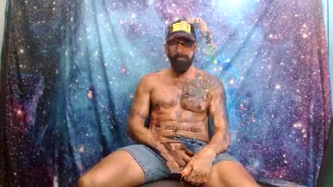 Snapshot of charlieprospect chatting on October 14, 2025, 2:01 am Charlie Prospect online show from October 14, 2025, 2:01 am