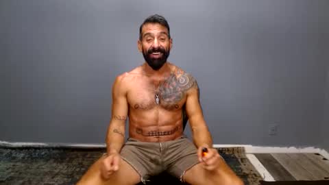 Snapshot of charlieprospect chatting on December 17, 2025, 10:49 pm Charlie Prospect online show from December 17, 2025, 10:49 pm