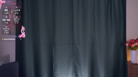 Yumi online show from April 18, 2026, 7:18 pm