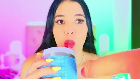 Charloott Evans online show from April 18, 2026, 2:04 am