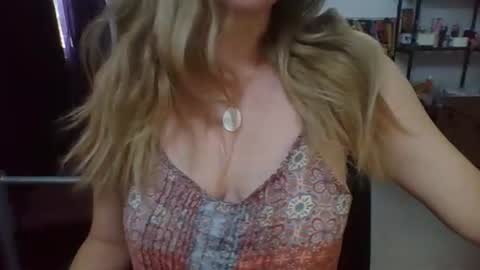 Snapshot of charlot_ponze chatting on May 4, 2026, 6:37 pm charlott online show from May 4, 2026, 6:37 pm