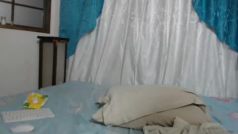 karinaa independent model online show from February 22, 2026, 1:18 am