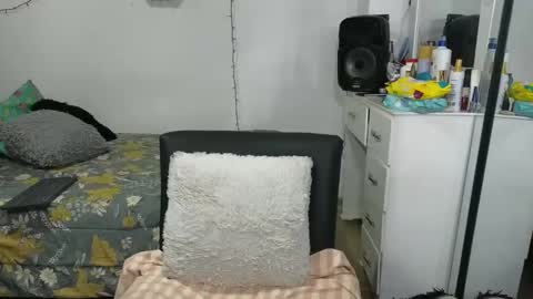 Snapshot of charlotte_027 chatting on December 20, 2025, 3:24 am charlotte_027 online show from December 20, 2025, 3:24 am