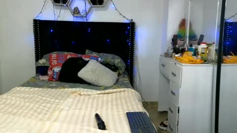 Snapshot of charlotte_027 chatting on June 21, 2026, 3:31 am charlotte_027 online show from June 21, 2026, 3:31 am