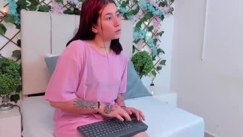 Charlotte Blossom online show from November 29, 2025, 8:01 pm