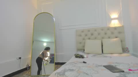 charlottte y dante online show from February 17, 2026, 3:47 am