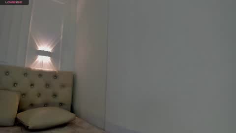 Snapshot of charlotte_dante212 chatting on July 15, 2026, 2:17 am charlottte y dante online show from July 15, 2026, 2:17 am