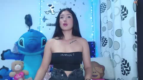 Charlotte luna95 online show from March 10, 2026, 5:01 am