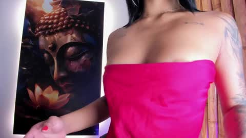 CHARLOTTE  online show from May 20, 2026, 2:23 pm