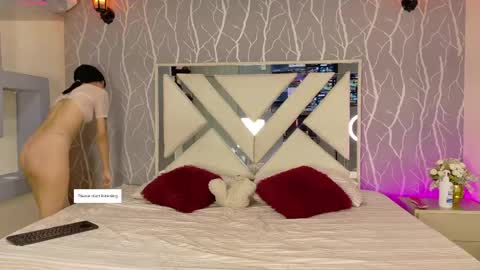 charlotte_rivers online show from April 20, 2026, 12:08 pm