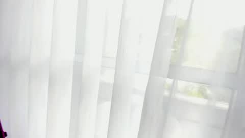 Snapshot of charlotte_tiller chatting on April 24, 2026, 5:37 pm Yuli online show from April 24, 2026, 5:37 pm