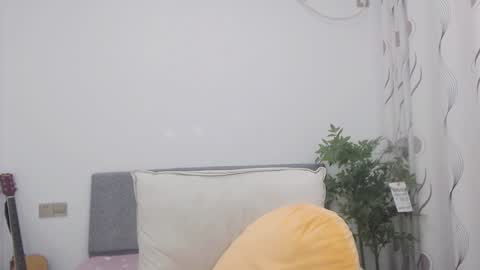 Snapshot of charlottelin chatting on January 6, 2025, 6:52 pm Charlotte online show from January 6, 2025, 6:52 pm