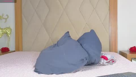 charlotte monrroe online show from April 27, 2026, 3:21 pm