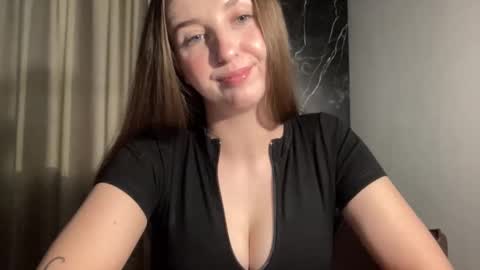 CharlotteXGold online show from March 12, 2026, 4:46 pm