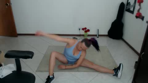 charlottezoe online show from February 20, 2026, 6:08 pm