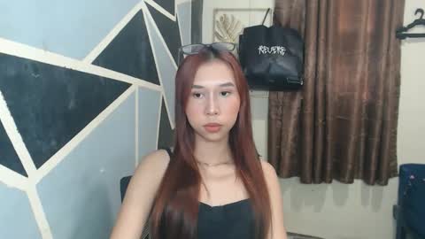 Snapshot of charming_lexi chatting on October 7, 2025, 6:43 am Charm online show from October 7, 2025, 6:43 am