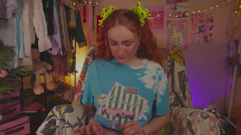 Lissa online show from November 14, 2025, 3:00 pm