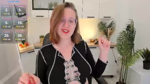 Snapshot of charmygrace chatting on April 24, 2026, 11:01 am Grace online show from April 24, 2026, 11:01 am