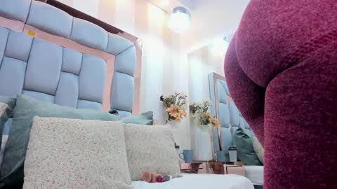 Snapshot of charolnox chatting on February 4, 2026, 12:22 pm Charol online show from February 4, 2026, 12:22 pm