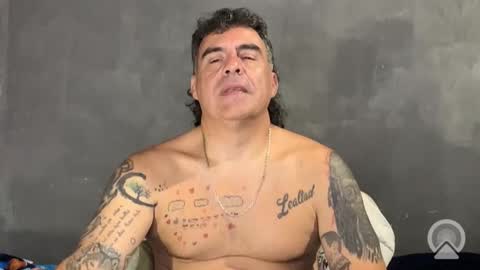 chato012 online show from April 17, 2026, 12:08 pm