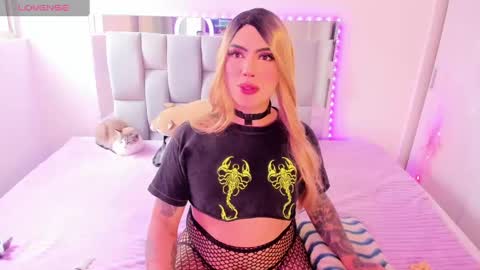 Snapshot of chaturmodels chatting on September 16, 2025, 7:04 pm Sophie online show from September 16, 2025, 7:04 pm