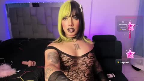 Sophie  online show from May 13, 2026, 11:22 pm