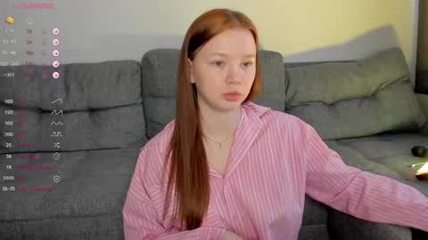 Em online show from March 12, 2025, 2:12 pm