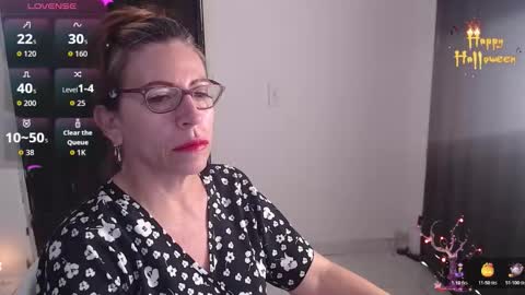 CHAYLA VICTORIA RUIZ  online show from November 6, 2025, 11:44 am