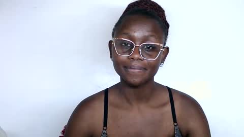 cheeky_charms online show from October 6, 2025, 2:31 am