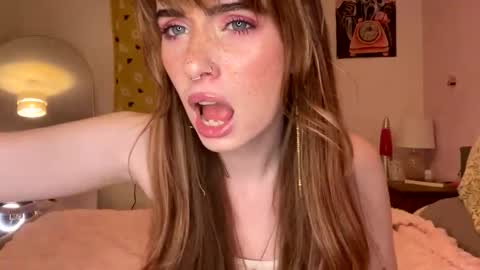 cheekykatx online show from October 16, 2025, 5:14 pm