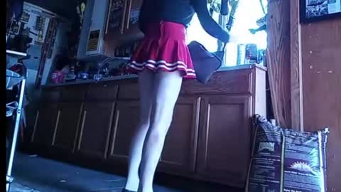 cheerleader_crossdresser online show from May 11, 2026, 6:49 pm