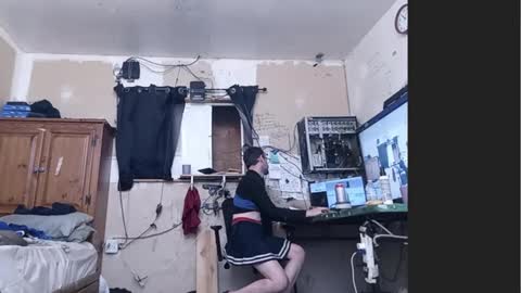 cheerleader_crossdresser online show from May 30, 2026, 6:10 am
