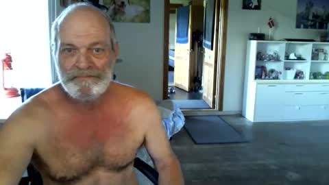 Snapshot of chefben666 chatting on October 8, 2025, 6:55 am chefben666 online show from October 8, 2025, 6:55 am