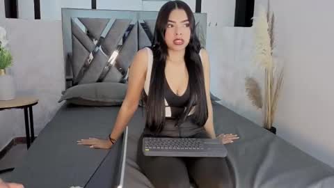 Snapshot of chel_seth chatting on December 17, 2025, 4:18 am online show from December 17, 2025, 4:18 am