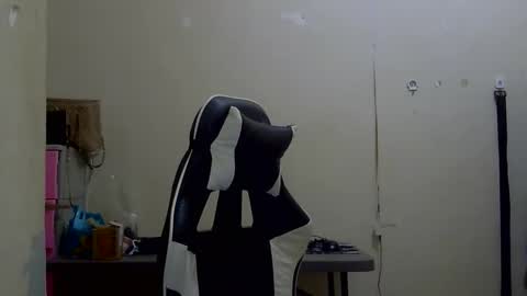 chelly4u69 online show from September 25, 2025, 5:11 am