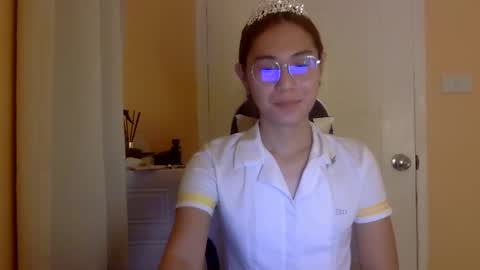chelly4u69 online show from December 21, 2025, 11:34 pm