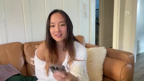 chellybear101 online show from December 11, 2024, 5:59 pm