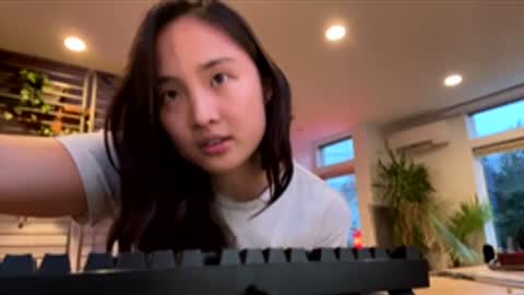 Snapshot of chellybear101 chatting on December 4, 2025, 12:20 am chellybear101 online show from December 4, 2025, 12:20 am