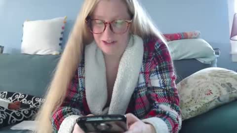 Snapshot of chelseasentra1 chatting on December 2, 2024, 5:37 pm Chelsea online show from December 2, 2024, 5:37 pm